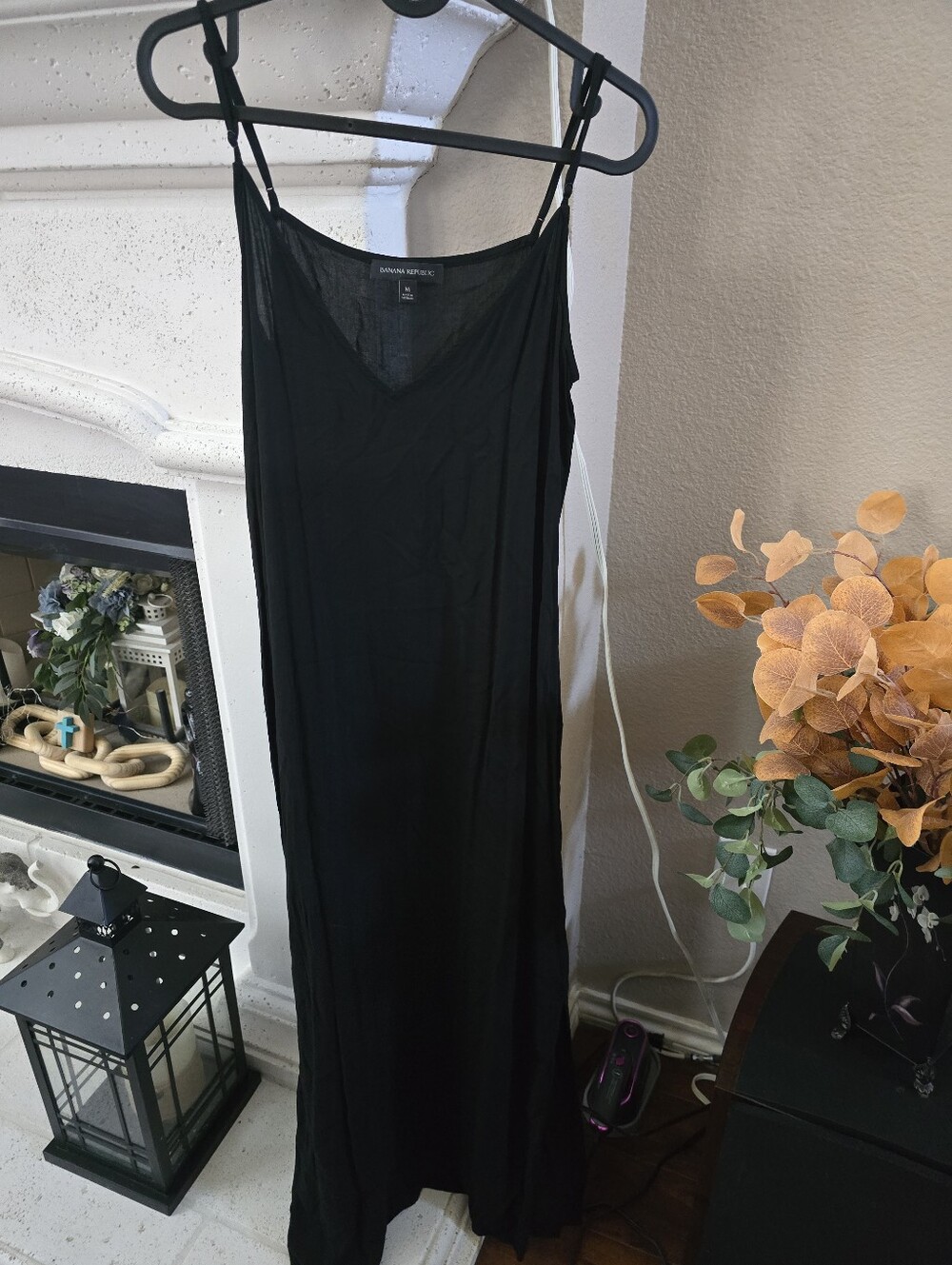 Banana Republic Black V-Neck Slip Maxi Dress Size Medium